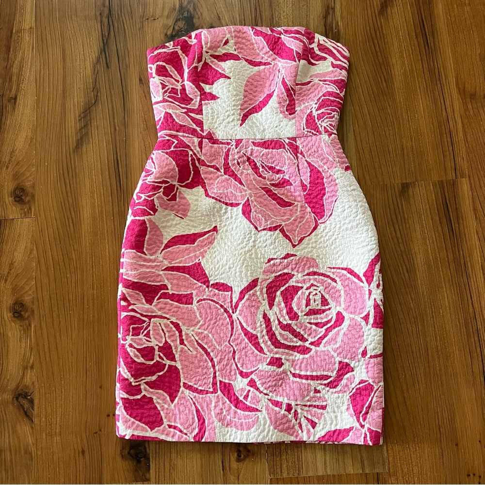 Lilly Pulitzer 
Dress
Size 2
Strapless
Pink/white